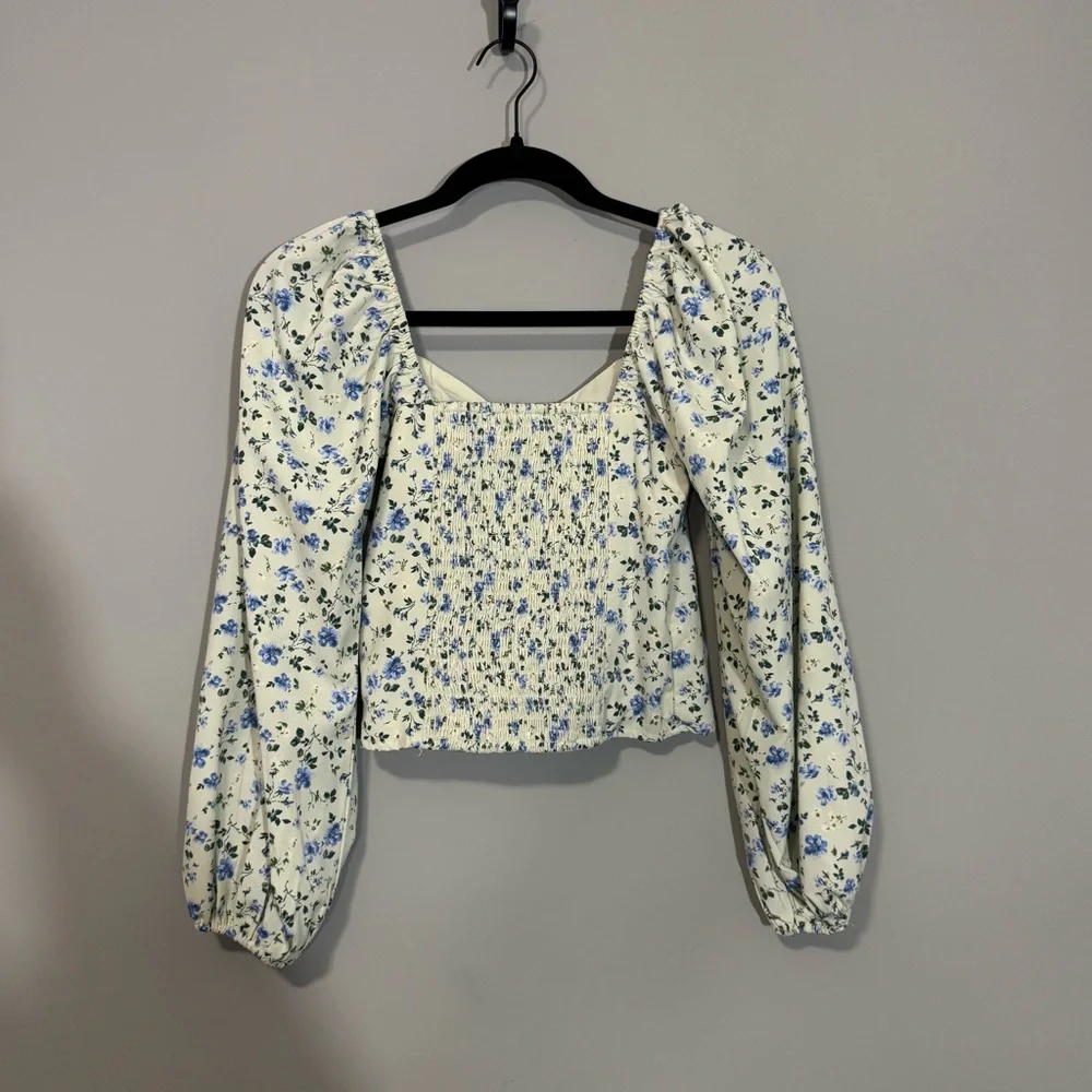 Abercrombie & Fitch charming floral